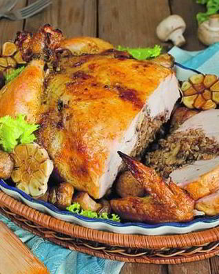 Курица, фаршированная грибами и сыром