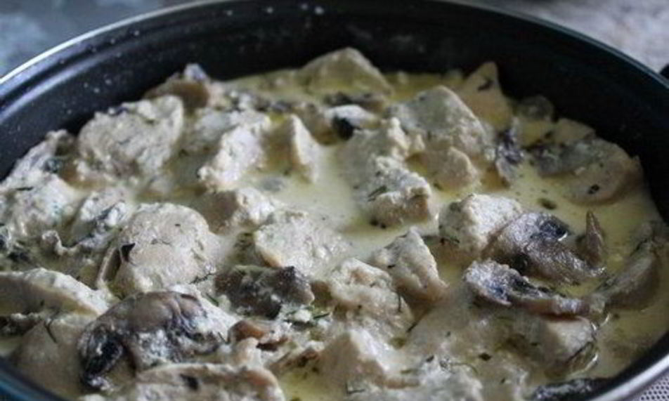 Рецепт курица с грибами в сливочно-сырной заправке