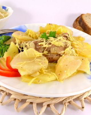 Курица с картофелем в мультиварке