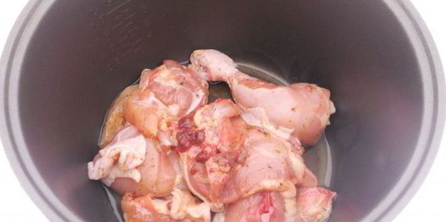 курица с картофелем в мультиварке