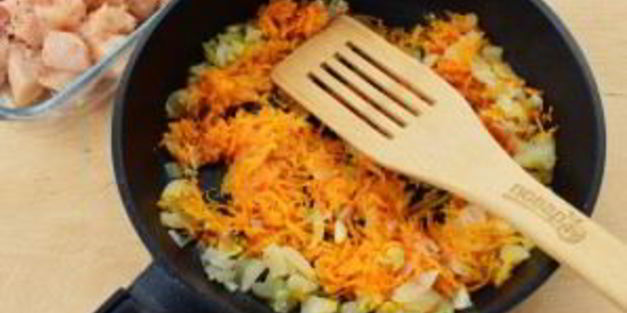 курица с овощами и кашей