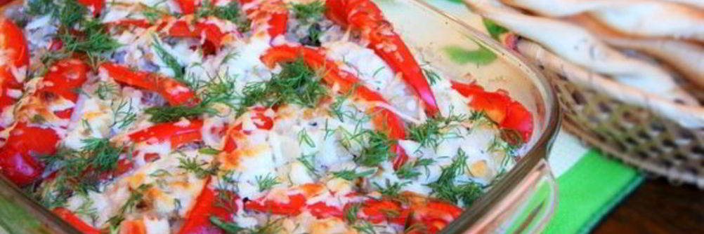 Курица с перцем, запеченные в сливках