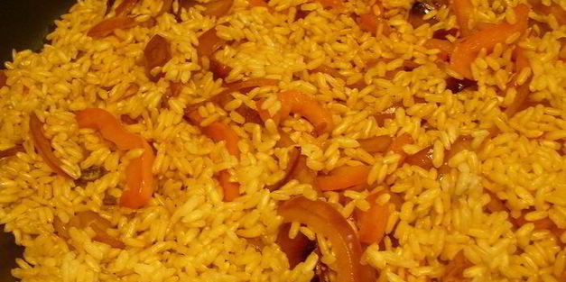 курица с рисом и овощами по-испански