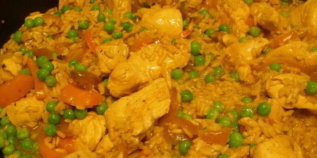 курица с рисом и овощами по-испански