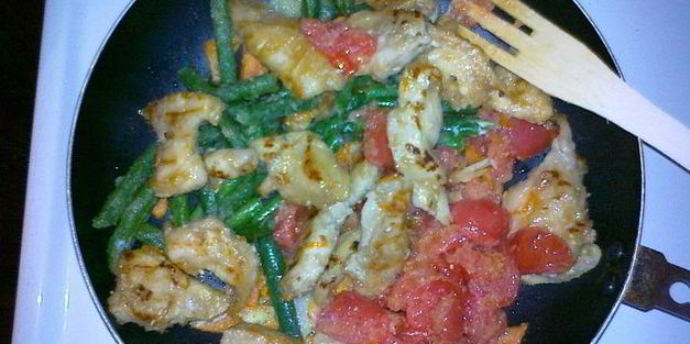 курица с рисом и овощами восточный колорит