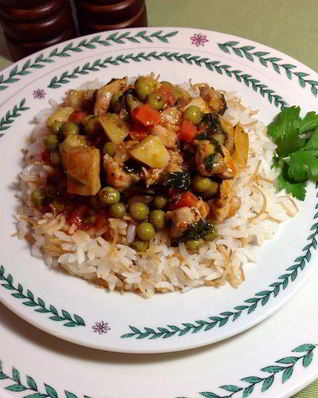 Курица с зеленым горошком и овощами