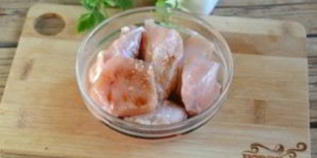 курица в кисло-сладком соусе с ананасами