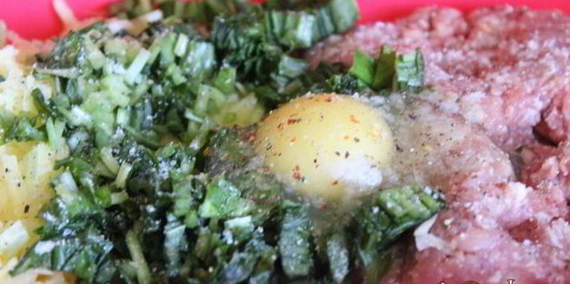 мясные биточки с картофелем и черемшой