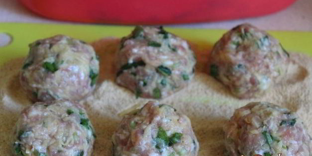 мясные биточки с картофелем и черемшой