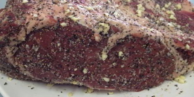 ростбиф под винным соусом