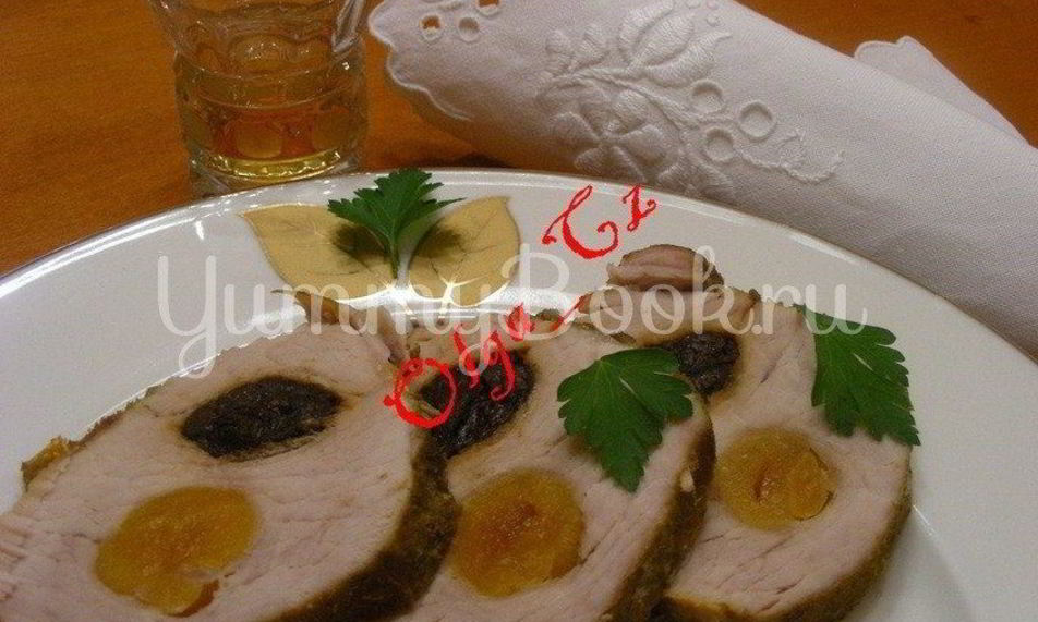 Рецепт свиная вырезка, фаршированная курагой и черносливом