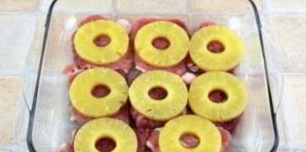 свинина с ананасами и сыром