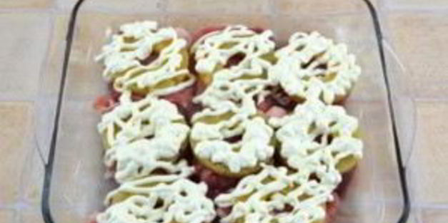 свинина с ананасами и сыром