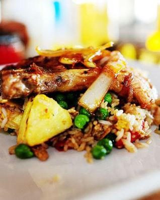 Свинина с рисом и ананасом