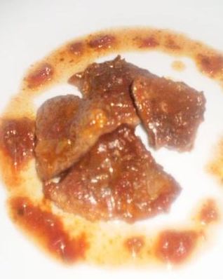 Свинина тушеная в красном вине