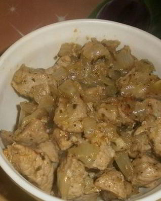 Свинина, жаренная на сковороде кусочками