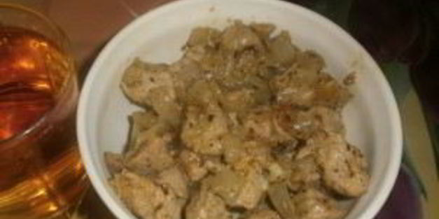 свинина, жаренная на сковороде кусочками