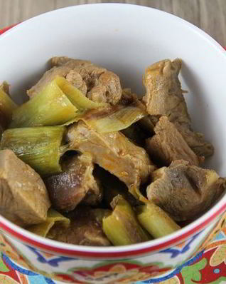 Тажин из баранины и лука-порея