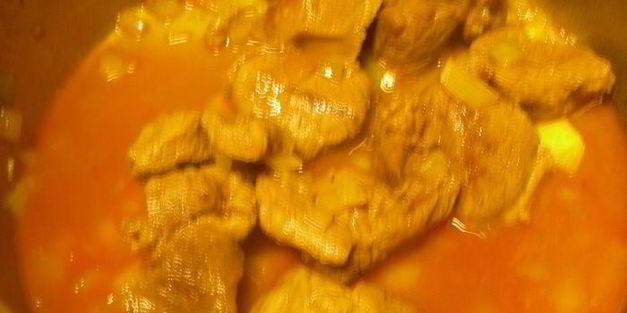 тажин из баранины и лука-порея