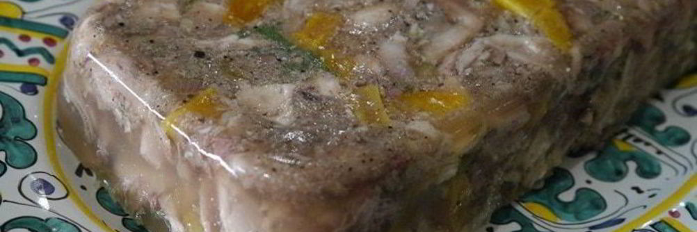 Террин из кролика с курагой