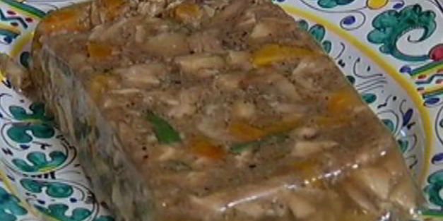 террин из кролика с курагой