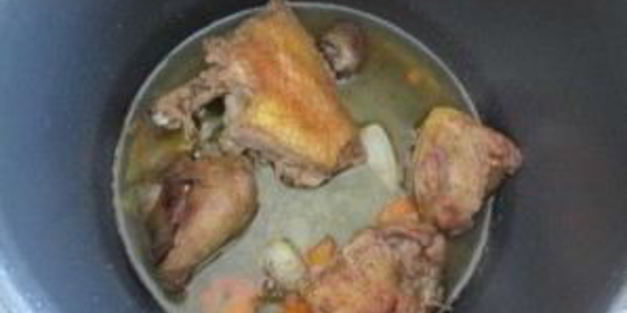 утка, тушеная в мультиварке