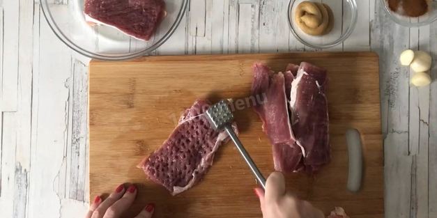 запеченная свиная вырезка с горчицей