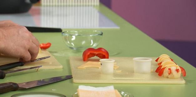 запеченная свинина в овощной икре с картофелем