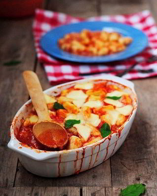 Ньокки с соусом по-сорентийски