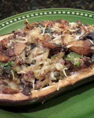 Баклажаны, фаршированные фаршем и грибами