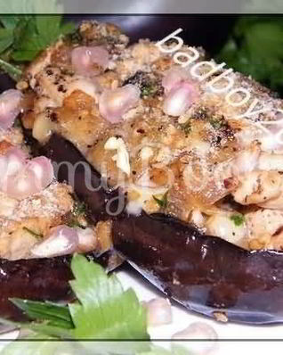 Баклажаны с мясной начинкой