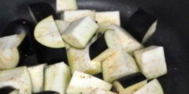 баклажаны в воке