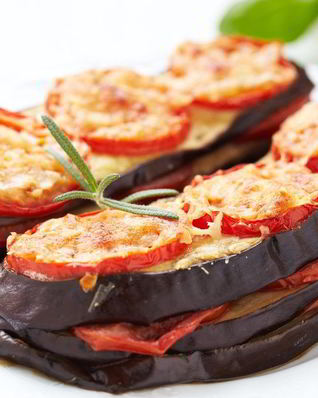 Баклажаны запеченные с томатами и сыром