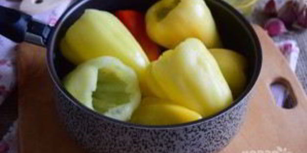 болгарский перец, фаршированный капустой