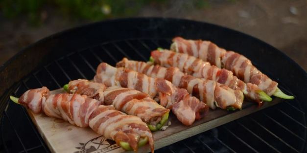 фаршированные перцы чили, запеченные на гриле