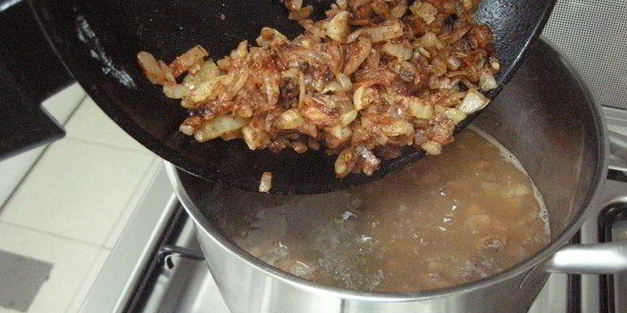 гравче на тавче — запеченая фасоль