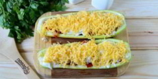 кабачки, фаршированные куриной грудкой