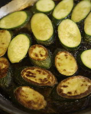 Кабачки на сковороде
