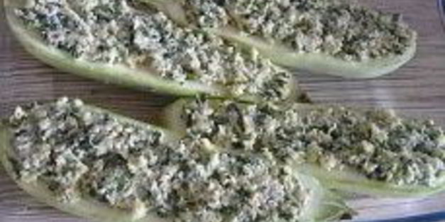 кабачки под орехово-мятным соусом