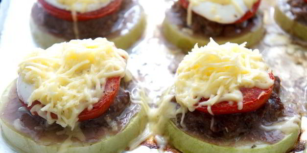 кабачки с фаршем и помидорами