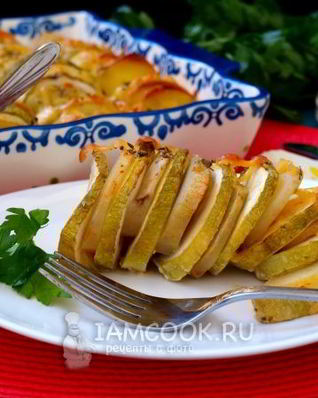 Кабачки с картошкой в духовке