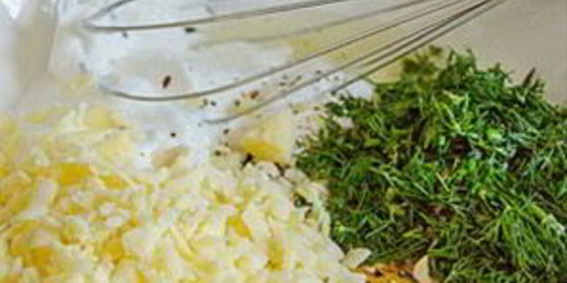 кабачки, запеченные с яйцом и сыром