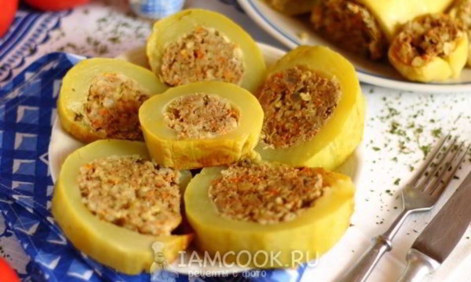 Рецепт кабачок с фаршем и булгуром, запеченный в духовке целиком