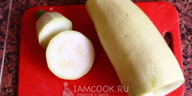 кабачок с фаршем и булгуром, запеченный в духовке целиком