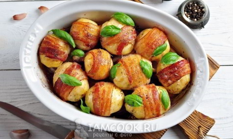 Рецепт картофель в беконе, запеченный в духовке