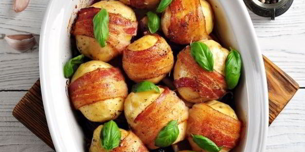 картофель в беконе, запеченный в духовке