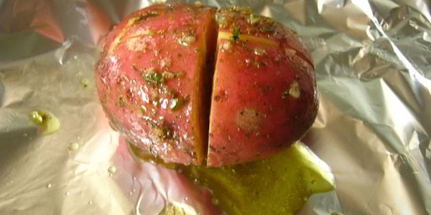 картофель запеченный в фольге