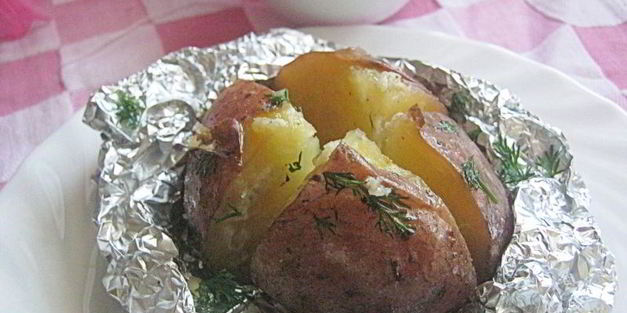 картофель запеченный в фольге