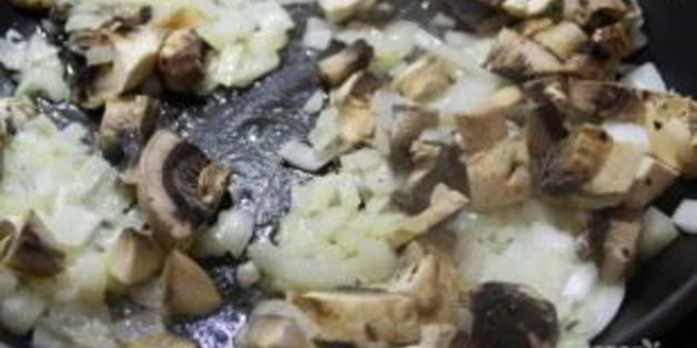 картошка, тушенная с шампиньонами в сметане