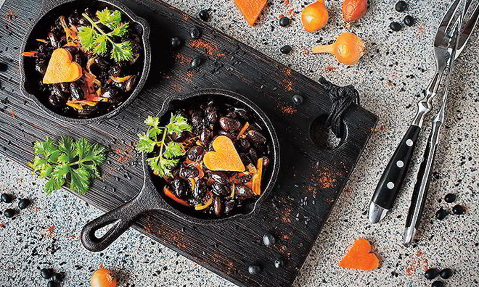 Рецепт острая черная фасоль с овощами